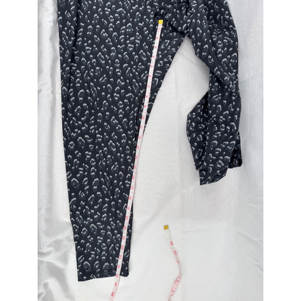 Old Navy Active Elevate Go-Dry Leopard Leggings XXL Black Grey Animal Print - Picture 6 of 6